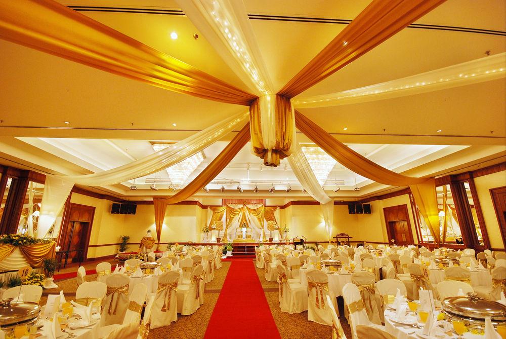 Bangi Resort Hotel Bandar Baru Bangi Exterior photo A wedding reception at a hotel