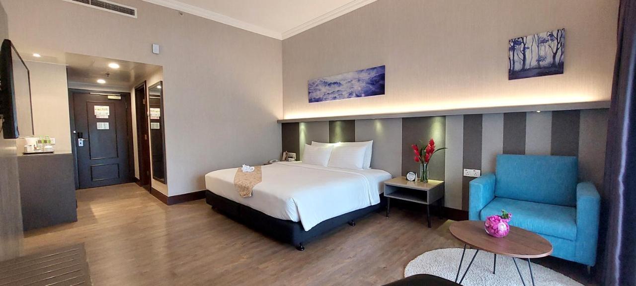 Bangi Resort Hotel Bandar Baru Bangi Exterior photo Deluxe Room